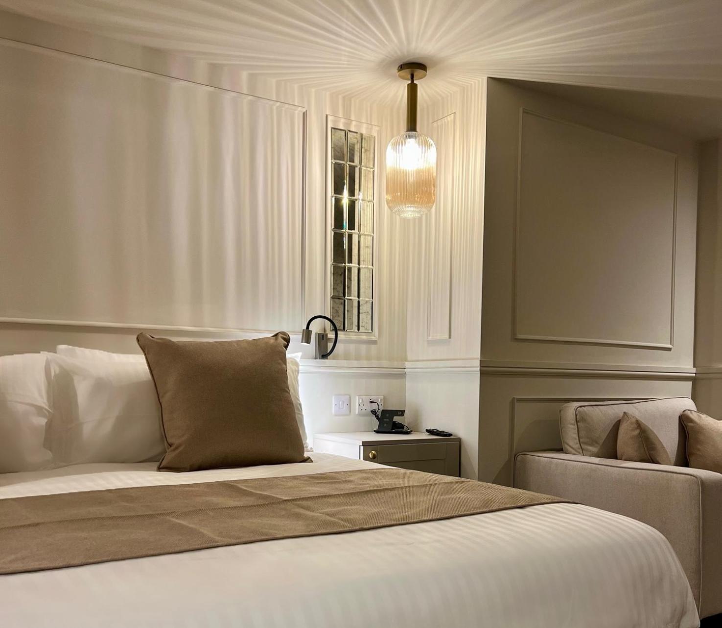 Number 3 Pier Road Suites Whitby Eksteriør billede